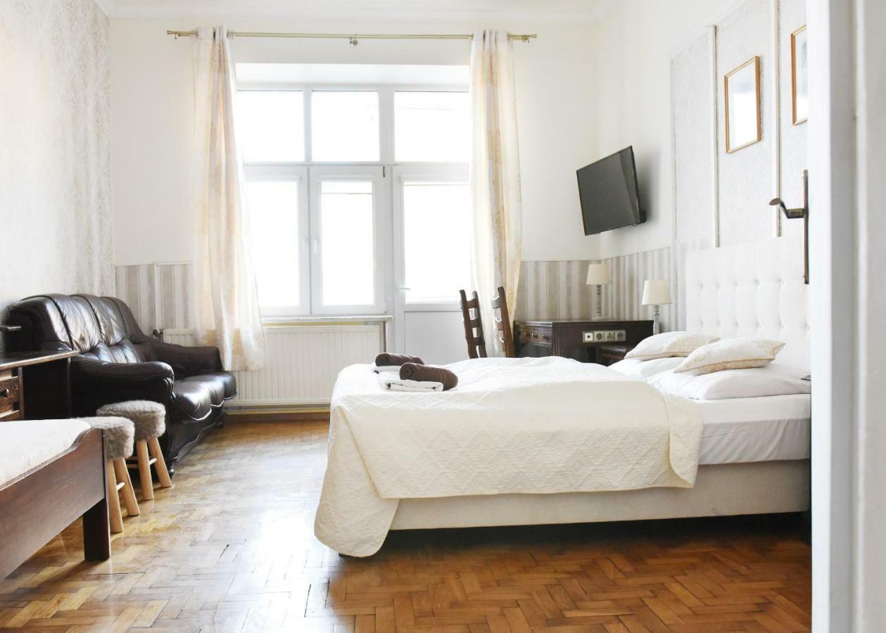 Apartament City, Clock Κρόσνο Εξωτερικό φωτογραφία